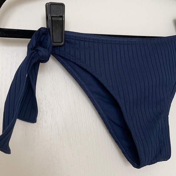 Abercrombie & Fitch Bikini Bottom - Picture 2 of 4